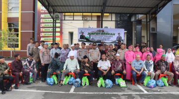 Jumat Berkah, Polres Aceh Tenggara Tebar Kepedulian untuk Sesama